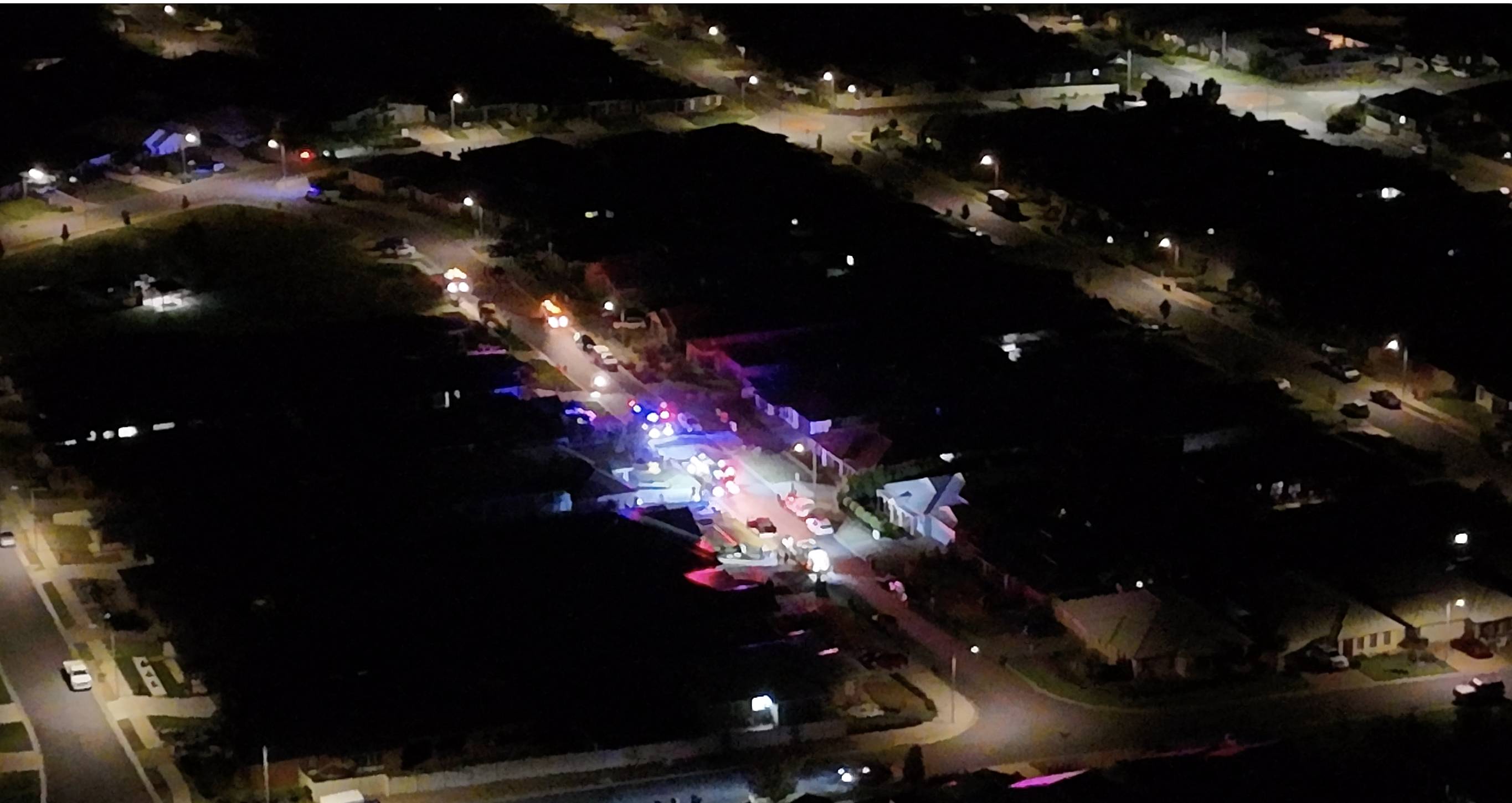 Wagga Wagga rocked by Dramatic House Fire in Quiet Gobbagombalin Street